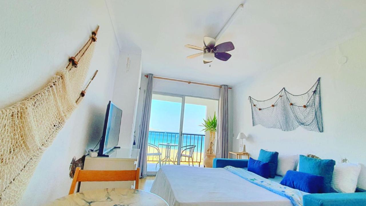 Cozy Beach-Front Studio With Amazing Sea View Empuriabrava Kültér fotó