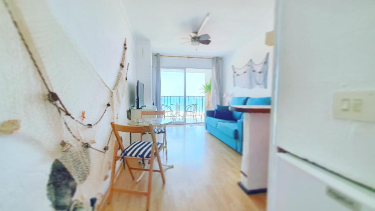 Cozy Beach-Front Studio With Amazing Sea View Empuriabrava Kültér fotó