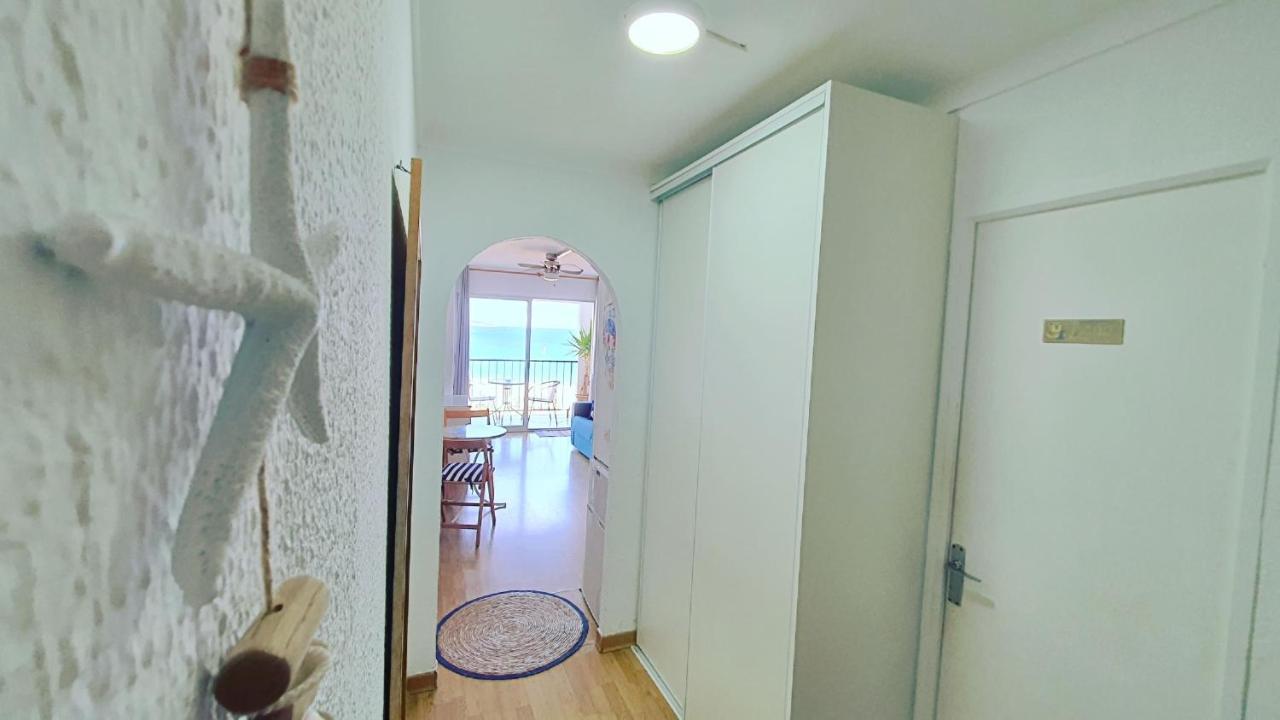 Cozy Beach-Front Studio With Amazing Sea View Empuriabrava Kültér fotó