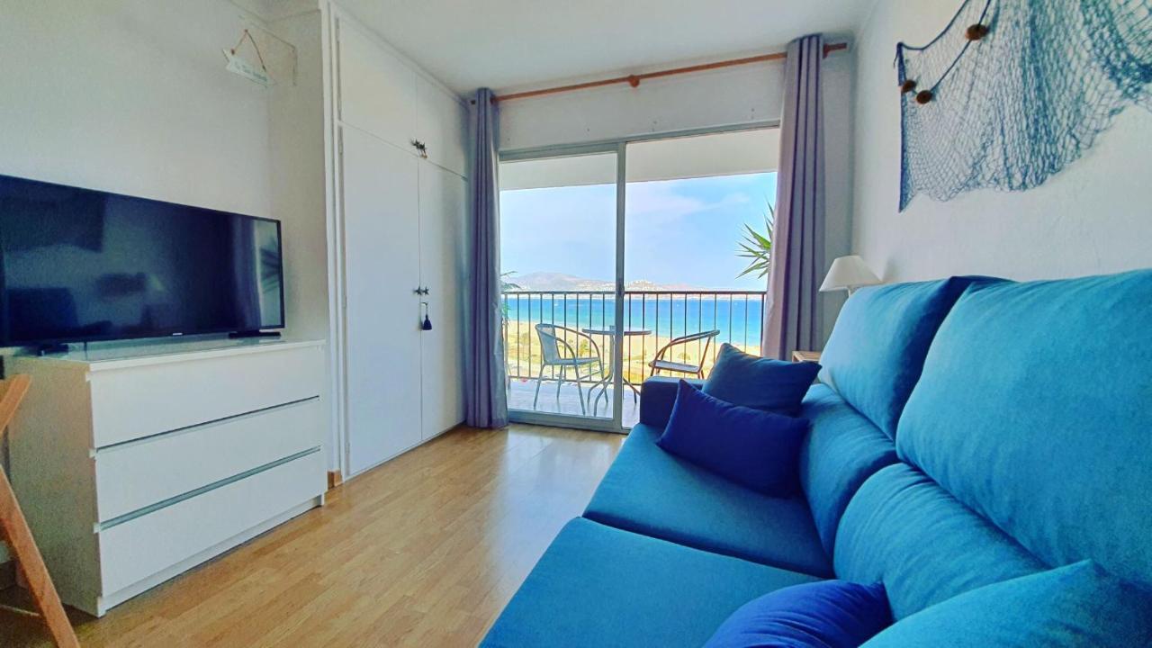Cozy Beach-Front Studio With Amazing Sea View Empuriabrava Kültér fotó